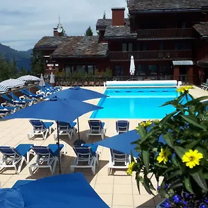 With Garden In La Plagne