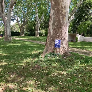 Mas neuf de Romanin : Mas Provençal Familial Appartement Saint-Rémy-de-Provence
